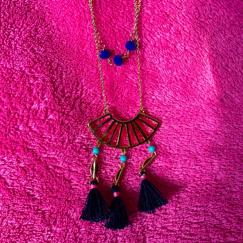 NWT layered gold tone necklace